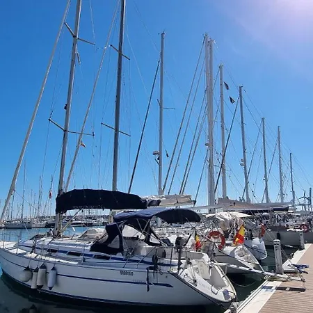 Botel Autentico Velero En *