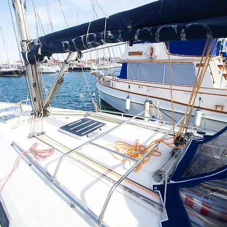 Autentico Velero En Bådhotel Valencia