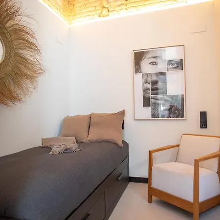 Lovely Exclusivity In Center *