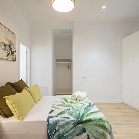 New Flat 2 4 Pax, Wifi Ac 아파트
