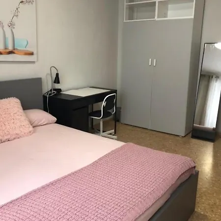 Проживание в семье Near The Cabanyal And Universities *