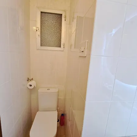 3 Bedroom Flat With Wifi شقة *