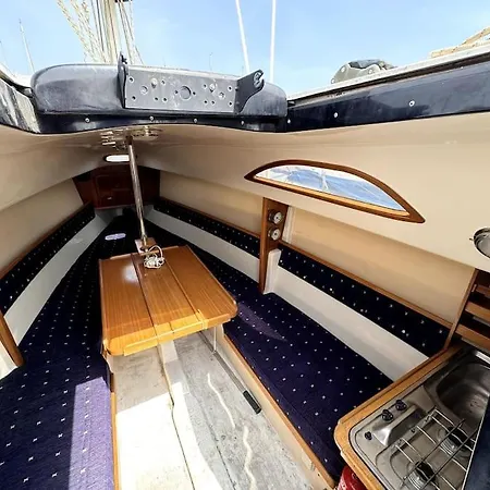 Marine Dream Botel *