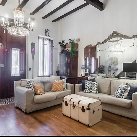 Ideal With Terrace Near The Apartment