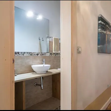 Ideal With Terrace Near The * Valence