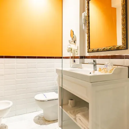 Ad Hoc Monumental 1881 Hotel 3*