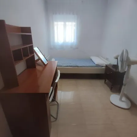 Planta Baja Bien Comunicada Cerca De La Playa Apartamento *