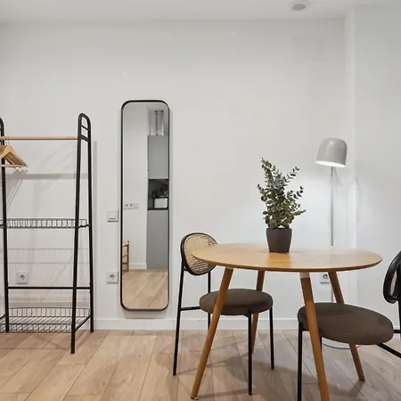 Limehome Carrer Del Pare Palau I Quer * Valencia