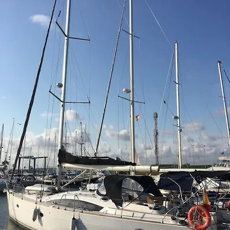 Velero Lujo, 4 Camarotes, 3 Banos, Marina Botel