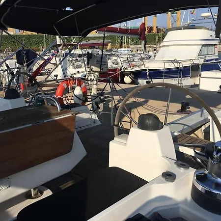 Velero Lujo, 4 Camarotes, 3 Banos, Marina Botel Valência