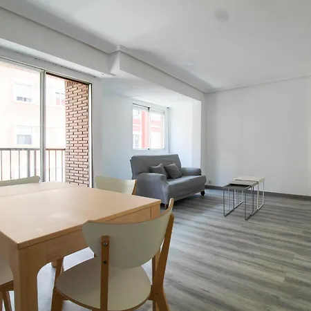 Apartment Grande Y Con Encanto En Ruzafa Valencia