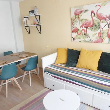 Hosted By Gracie Apartment Valencia