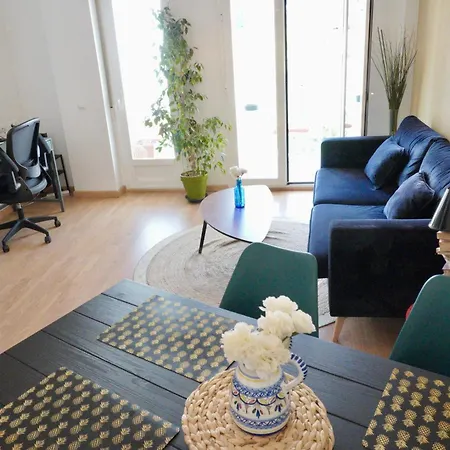 Hosted By Gracie Apartment *