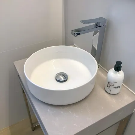Casual Apartment *
