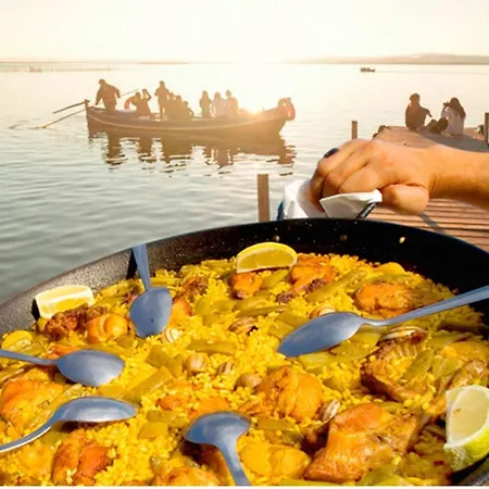 Beautiful Tulip Apartment