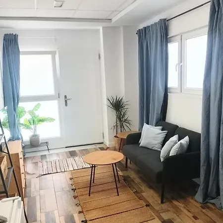 Apartment Capital A *