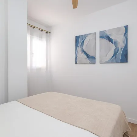 2 Habitaciones, 2 Banos Y Aire Acondicionado * ולנסיה