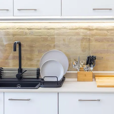 Moderno, Amplio Y Muy Comodo * Valenza