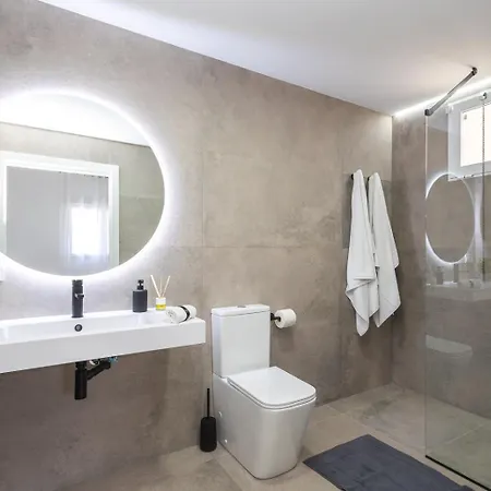 Moderno, Amplio Y Muy Comodo Apartment Valencia