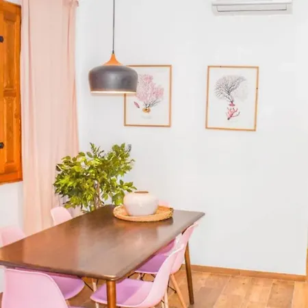 Amunt Long Apartment *