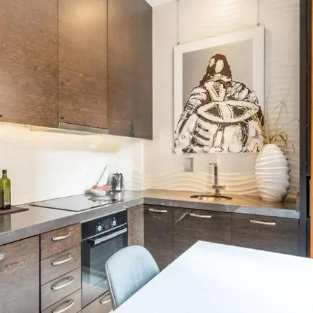 The Right Place Apartment *