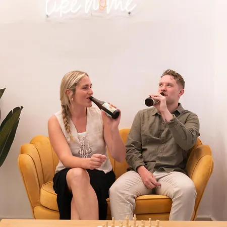 ホステル ホーム ユース バイ フィートアップ ホステルズ バレンシア