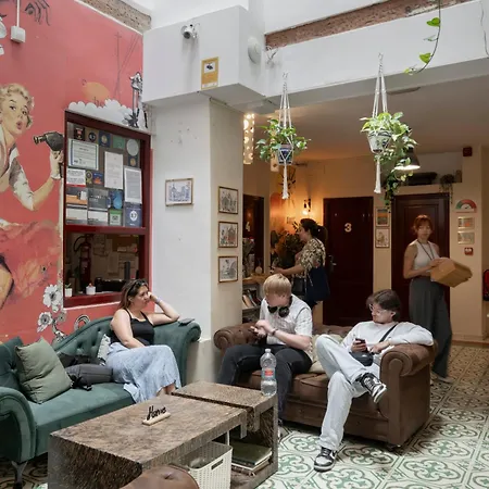 유스 바이 핏업 호스텔