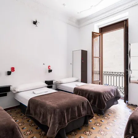 Hostel Youth By Feetup