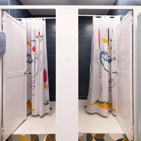 호스텔 유스 바이 핏업 *