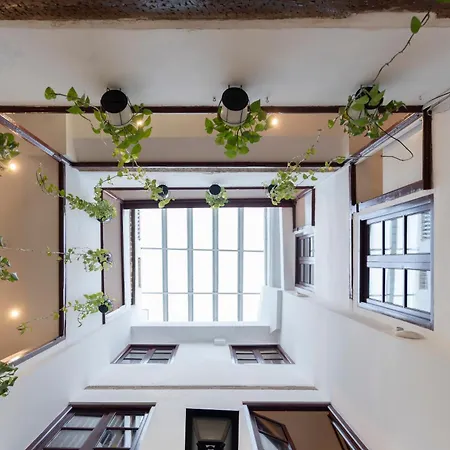 Youth By Feetup Valencia