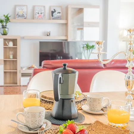 Apartment Familiar En Avenida Del Puerto Valencia