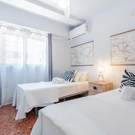 Familiar En Avenida Del Puerto Apartment *