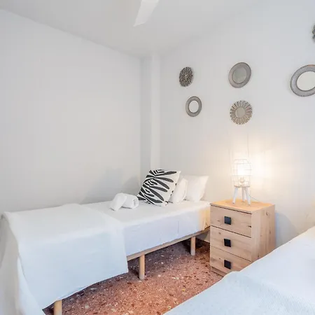 Familiar En Avenida Del Puerto *