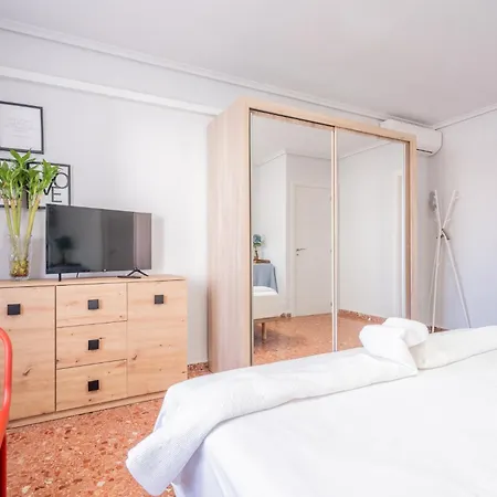 Familiar En Avenida Del Puerto Apartamento