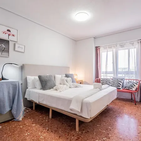 Apartment Familiar En Avenida Del Puerto Valencia