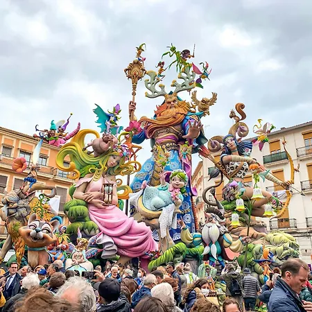 Familiar En Avenida Del Puerto * Valencia