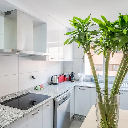 Familiar En Avenida Del Puerto