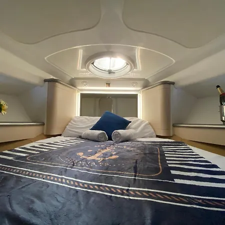The Yacht Experience * Valenza