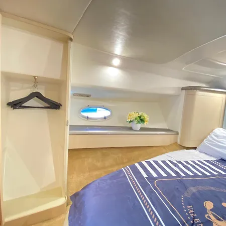 The Yacht Experience *