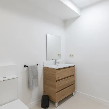 Amplio Cerca Centro Historico Y Turia 5pax 2 Bath Апартаменты