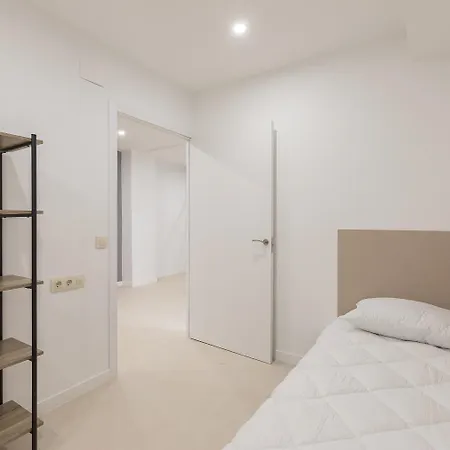 Апартаменты Amplio Cerca Centro Historico Y Turia 5pax 2 Bath