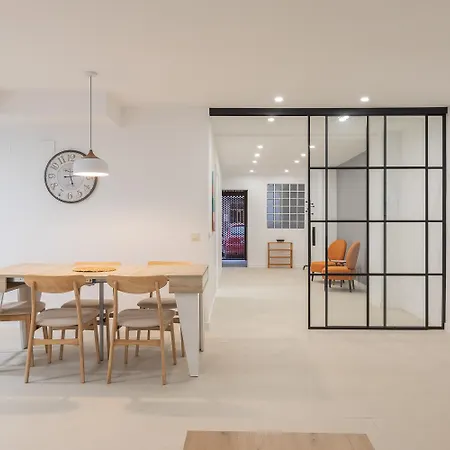 Апартаменты Amplio Cerca Centro Historico Y Turia 5pax 2 Bath