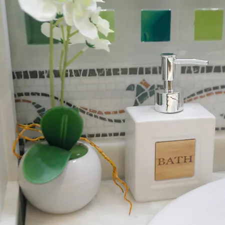 Lovely Near The & Of Arts And Sciences Апартаменты