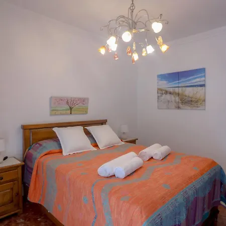 Апартаменты Lovely Near The & Of Arts And Sciences