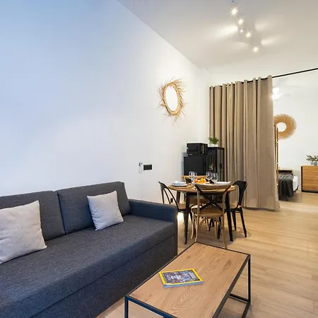 Florit Flats - The Blasco Ibanez Apartman