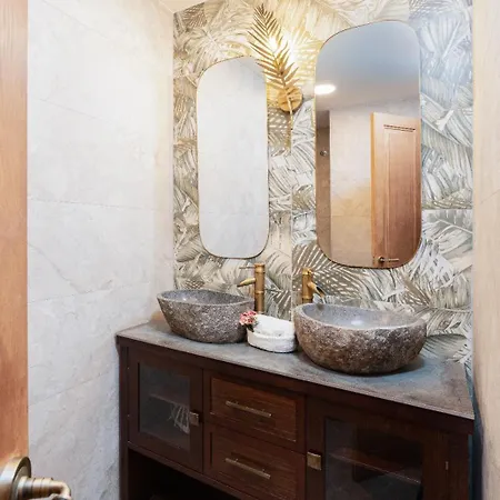 Soho By The Sea Apartment