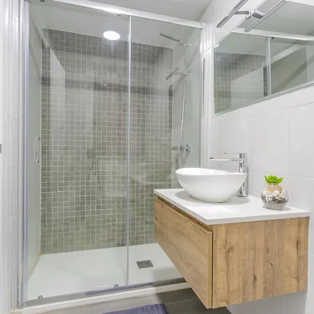 Botanical Gardens Apartment