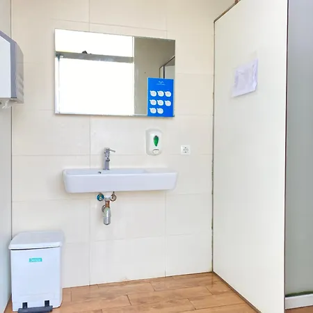 Botel The Yacht Experience *