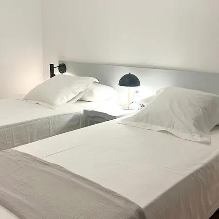 Stylish Well-connected Beachfront Flat Valensiya