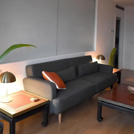 Stylish Well-connected Beachfront Flat Valencie